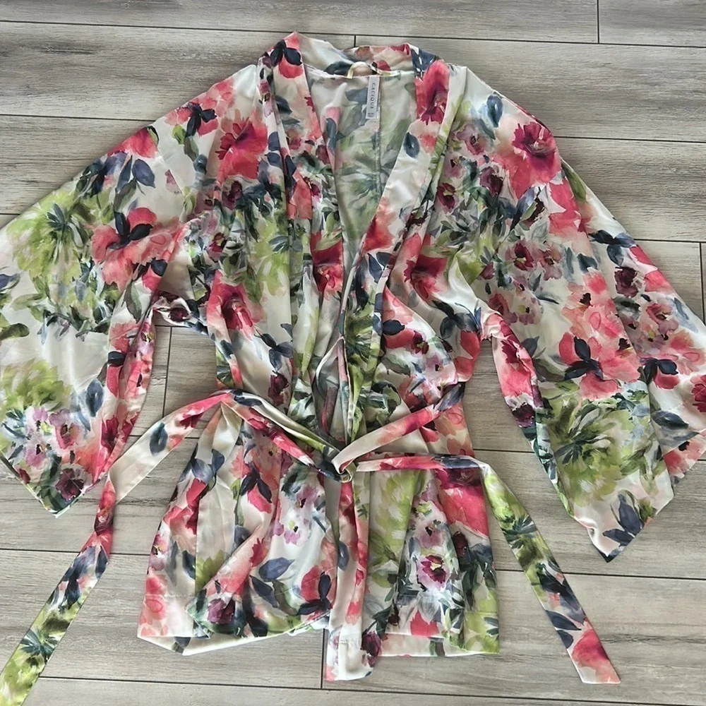 Cacique size 18/20 floral satin kimono robe